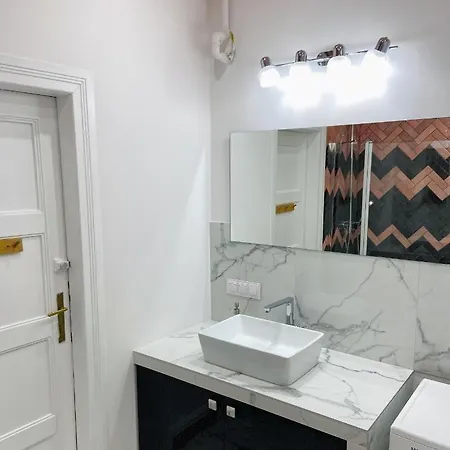 Daire Tenement 90m2 Center *