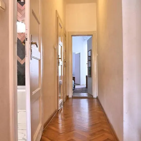Tenement 90m2 Center *